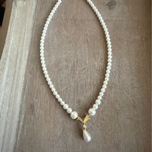 Napier Vintage Elegant Pearl Drop and Gold Necklace